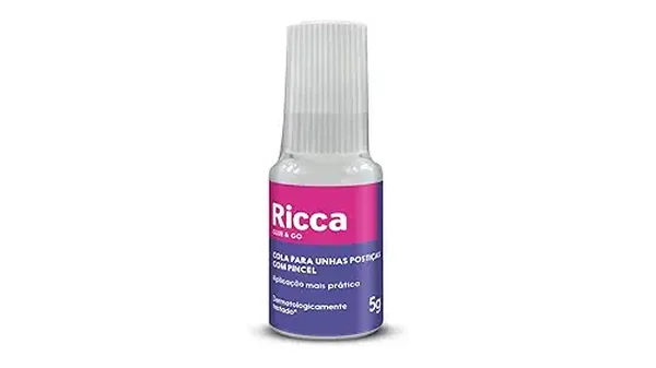 Melhores Colas para Unhas Postiças com Fixação Perfeita